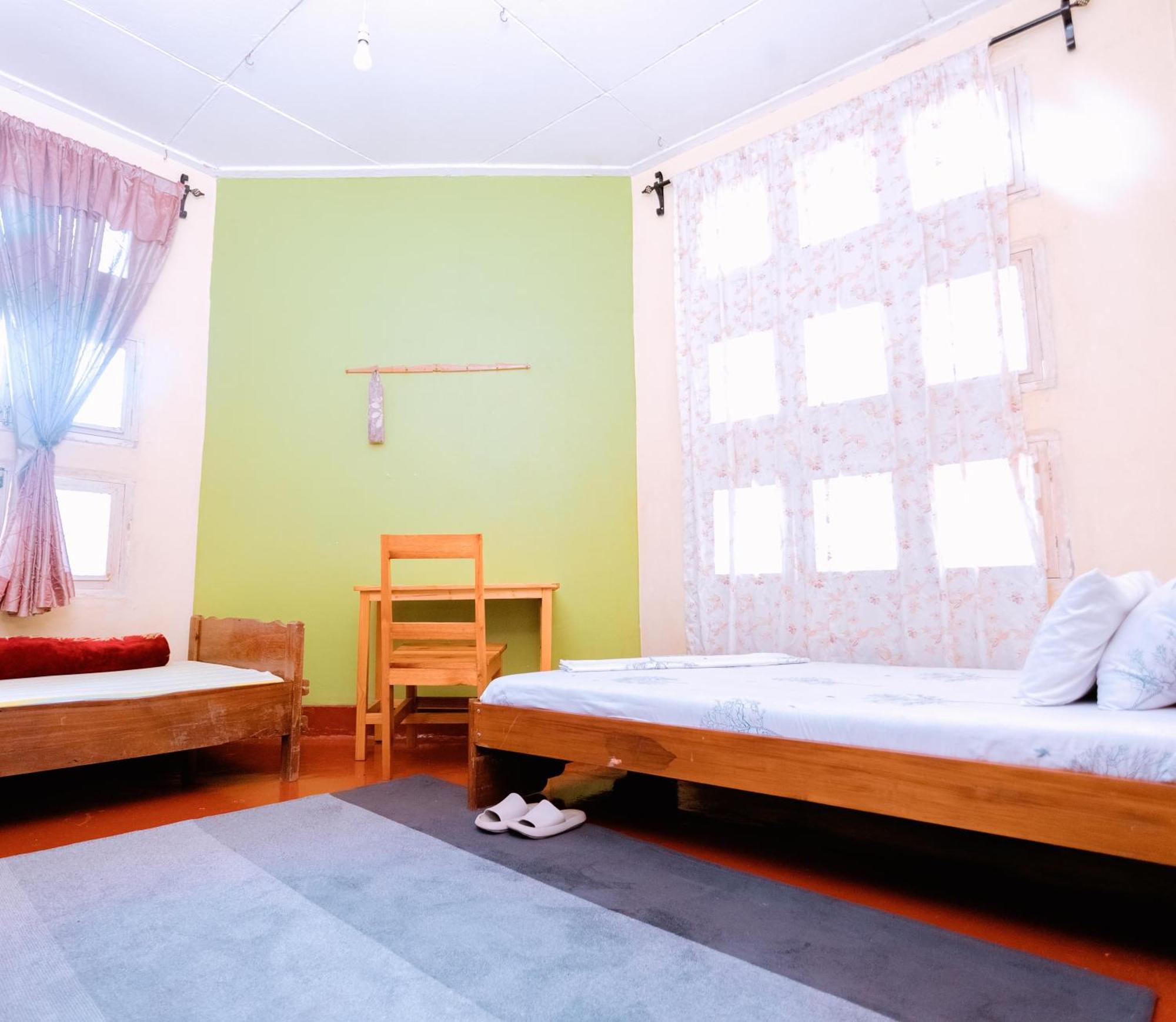 Faraja Homestay: Urban Comfort with Free Wi-Fi Moshi Exterior photo