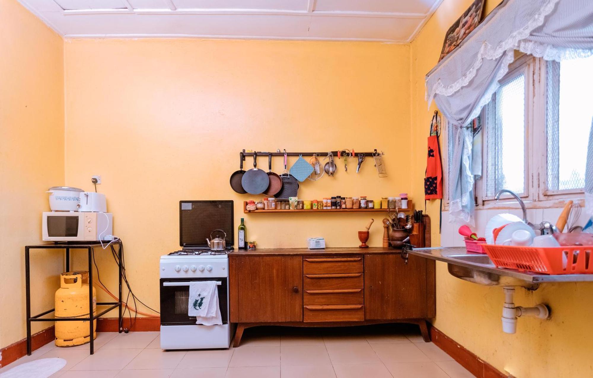 Faraja Homestay: Urban Comfort with Free Wi-Fi Moshi Exterior photo